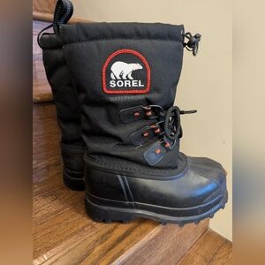 Sorel Glacier XT Extreme Weather Boot Black/Red 3 M US or fit Women's 5.5/6